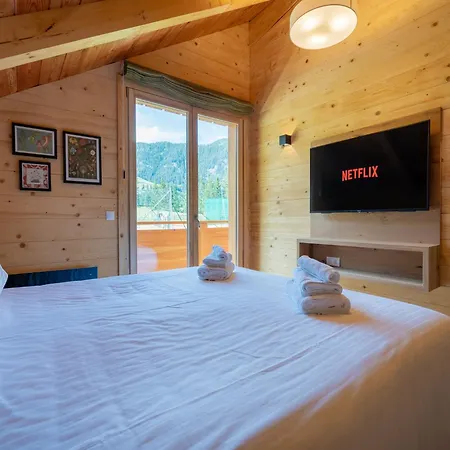 In With Sauna In Area *